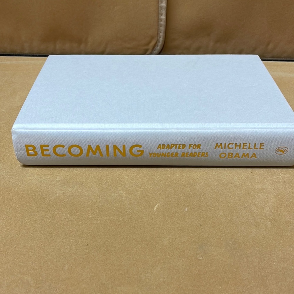 Becoming adopt for young readers Michelle Obama